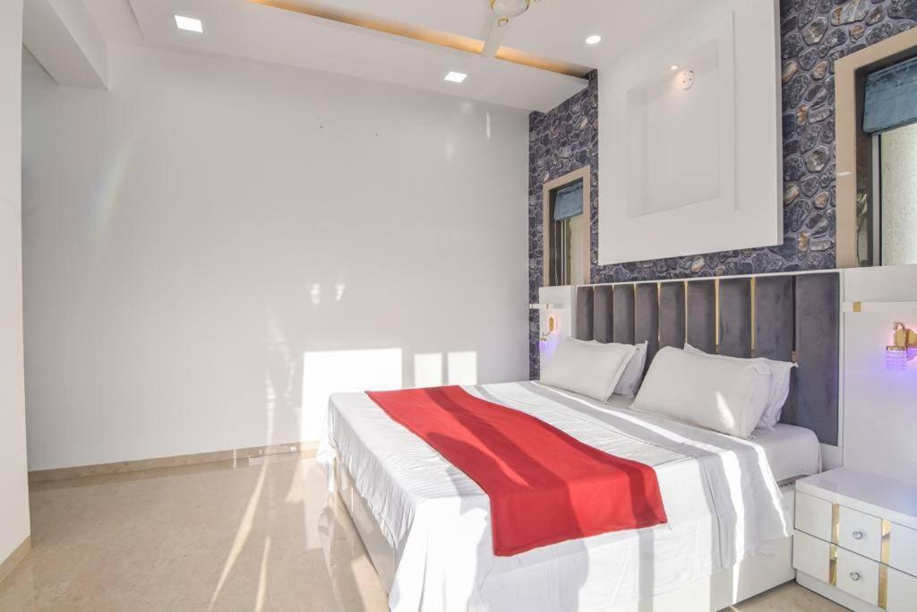 Royal Paradise Villa Лонавала Экстерьер фото