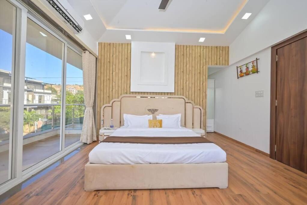 Royal Paradise Villa Лонавала Экстерьер фото